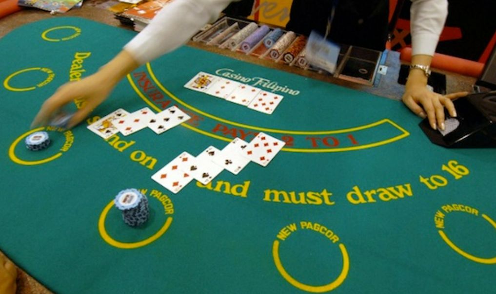 ایک اکاؤنٹ بنائیں یا Royal Ace Casino کیسینو میں لاگ ان کریں۔